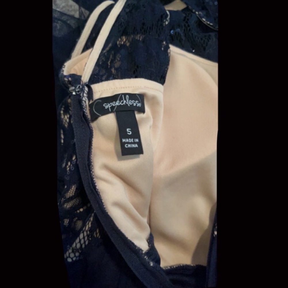 High low navy blue homecoming dress. Size 5 in juniors
